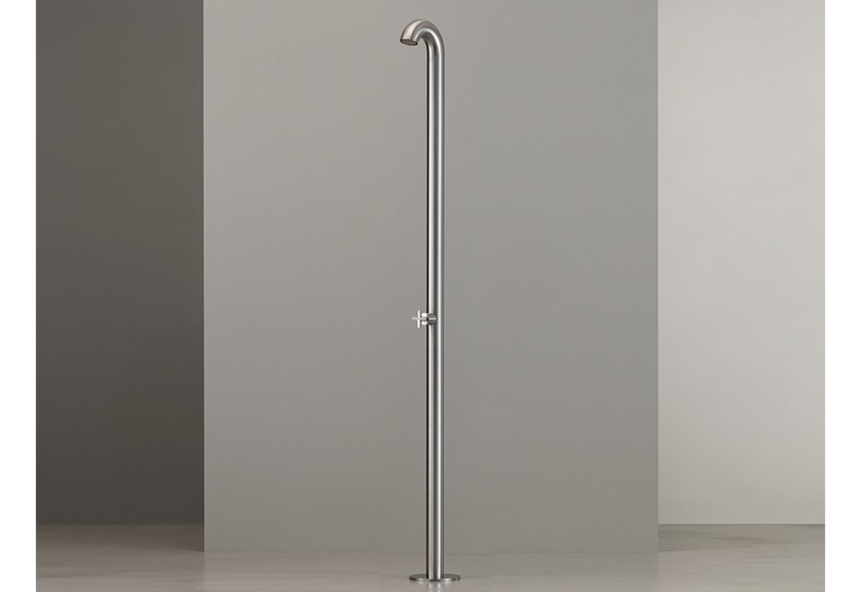 prima foto BOLD 07 Doccia esterna in acciaio inox