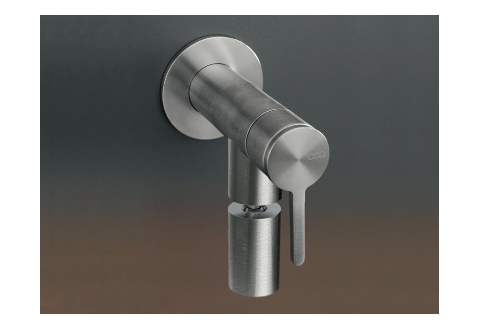 prima foto INNOVO 04 Rubinetto acqua fredda da giardino a parete