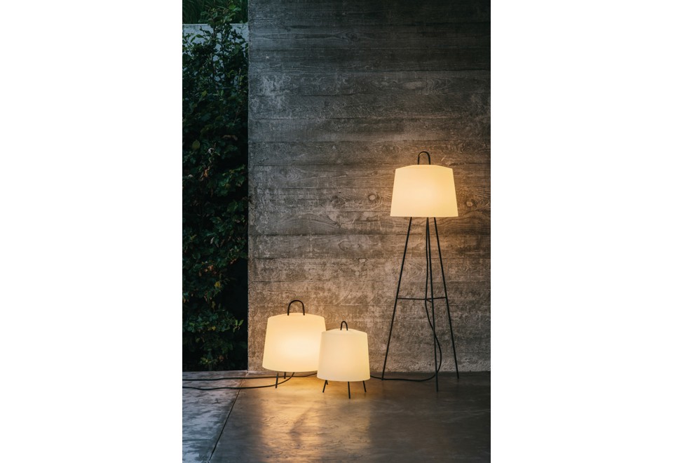 terza foto MIA Lampada da tavolo per esterno a LED in polipropilene