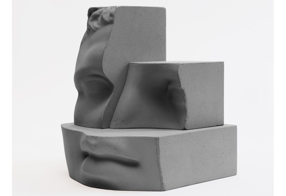 prima foto HERMES Scultura in cemento e marmo