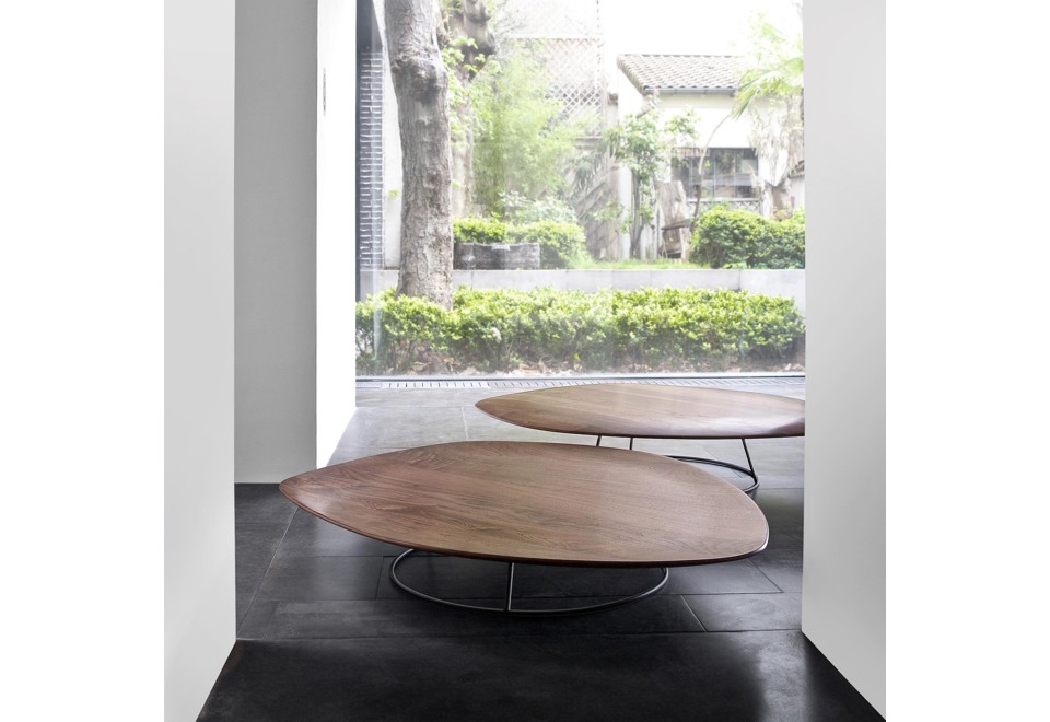 seconda foto PEBBLE Tavolino basso in noce