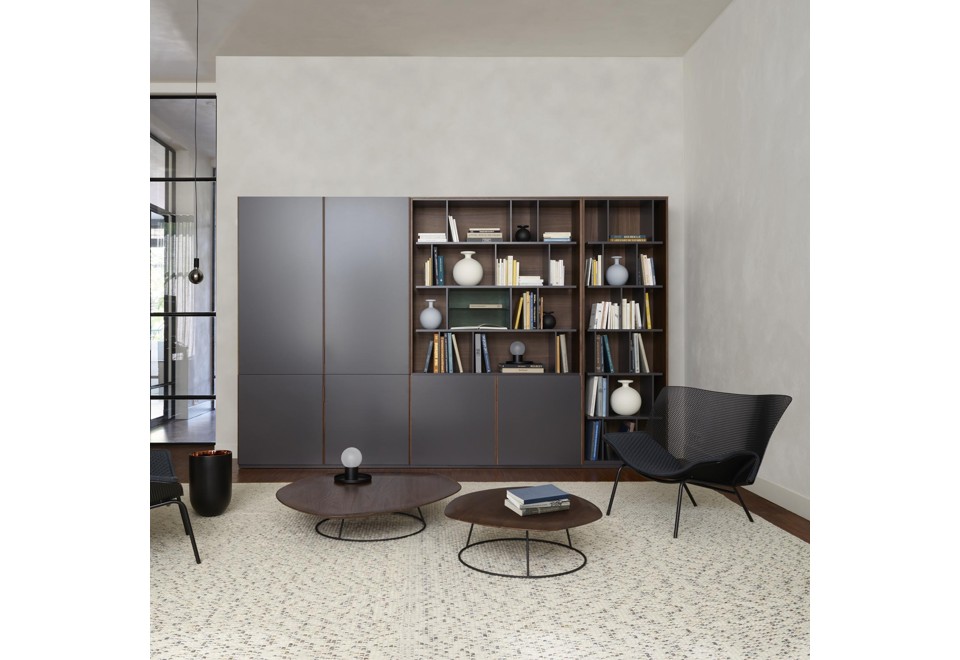 terza foto PEBBLE Tavolino basso in noce