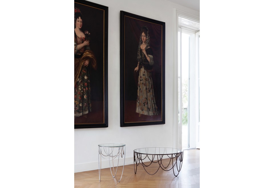 seconda foto DRAPERY Tavolino basso rotondo in acciaio e cristallo